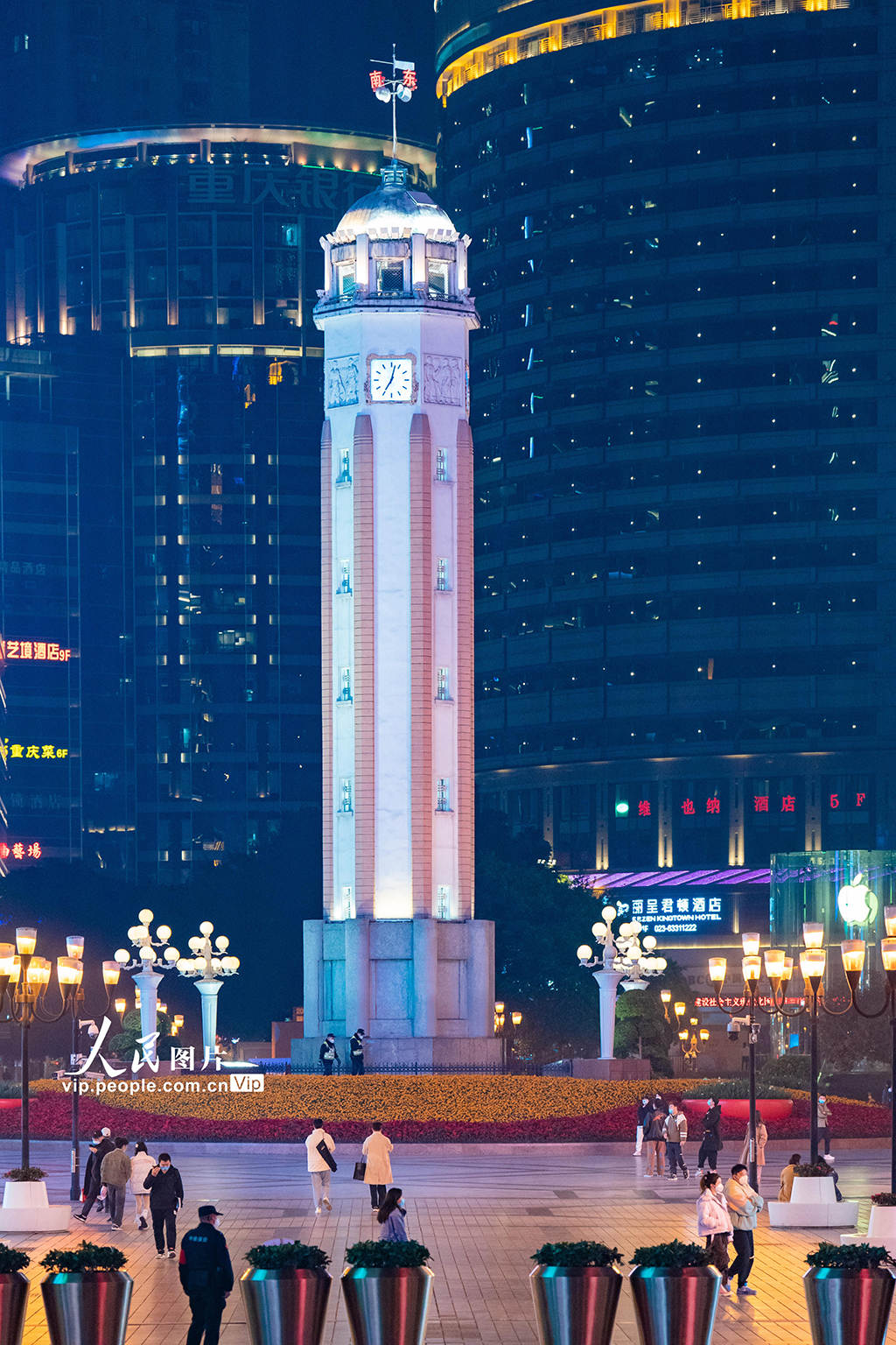 重庆：旅游景区陆续开放 夜经济逐渐回归【6】