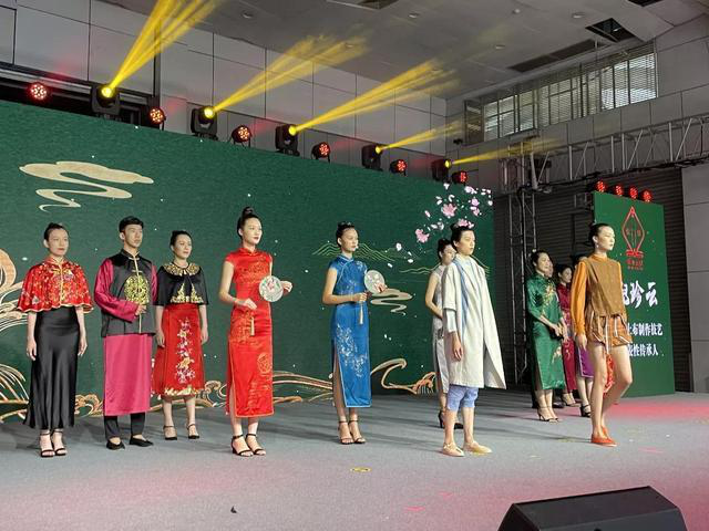 09cc9d2cbee6adb99175296d840b92be.png 图片7.png