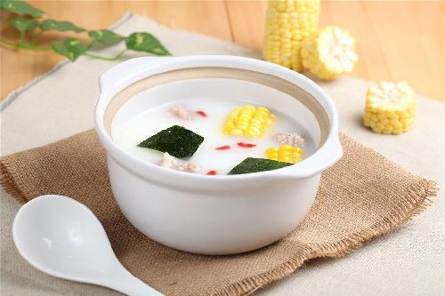 胃口不好,喝点椰青奶白菜肉丸汤