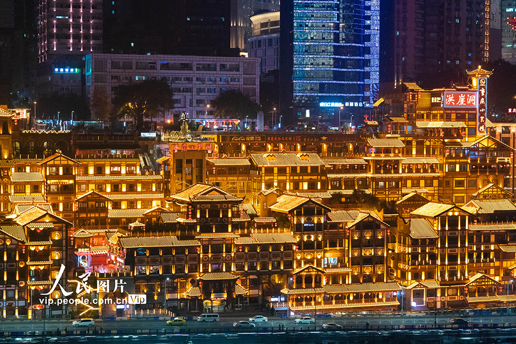 重庆：旅游景区陆续开放 夜经济逐渐回归【5】